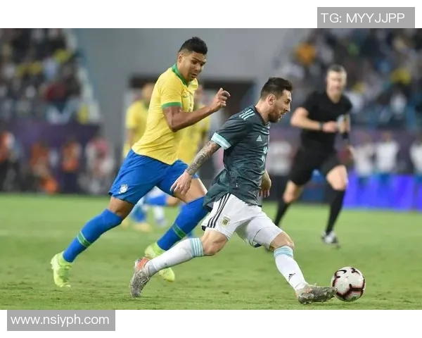 卡塞米罗的传奇之路：从巴西足球新星到世界顶级中场的蜕变与荣耀