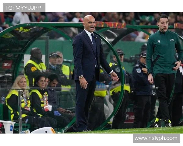 马丁内斯的传奇旅程:从足球场到人生巅峰的精彩故事